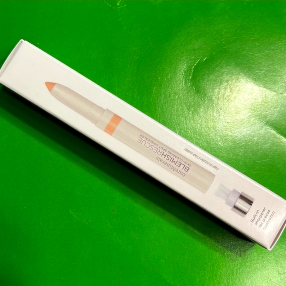 Bare-minerals blemish rescue